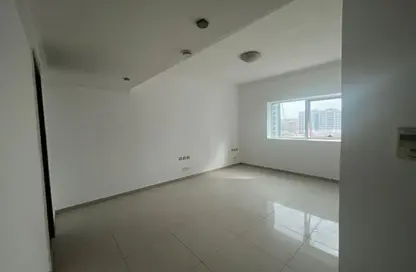 شقة - 1 حمام للايجار في شارع التعاون الجديد - التعاون - الشارقة