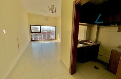 Apartment - Studio - 1 for rent in Jumeirah 1 - Jumeirah - Dubai