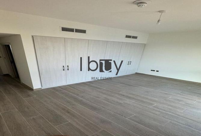 76166412 - Property Image 3