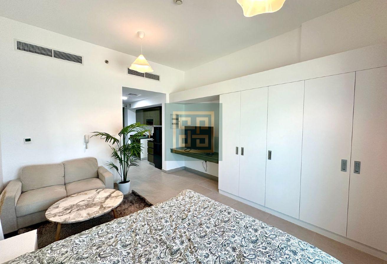 Fully Furnished | High Floor | Skyline View photo 5