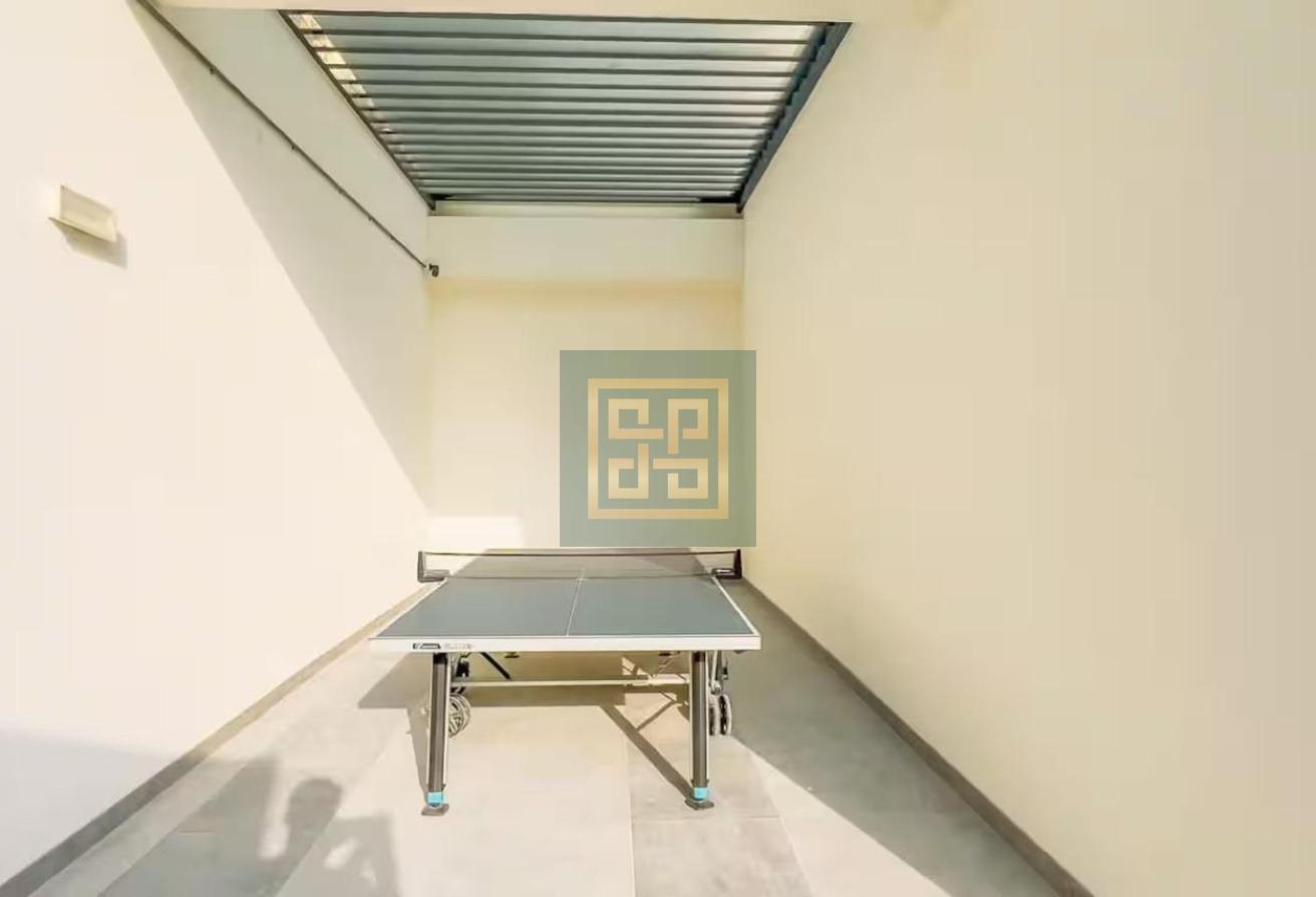 Fully Furnished | High Floor | Skyline View photo 17