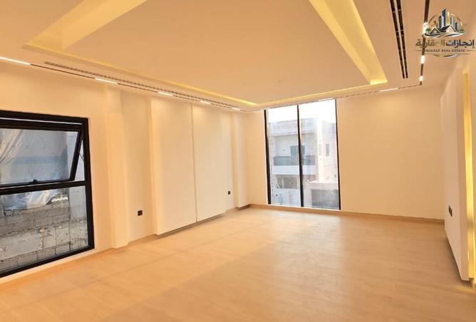 102417140 - Property Image 3