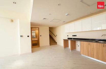 Townhouse - 3 - 5 for rent in Rukan 3 - Rukan - Dubai