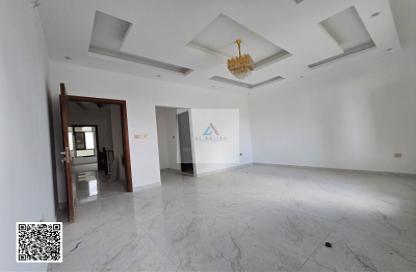 Whole Building - Studio - 7+ Bathrooms for sale in Al Mowaihat 1 - Al Mowaihat - Ajman
