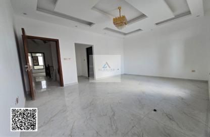 Whole Building - Studio - 7+ Bathrooms for sale in Al Mowaihat 1 - Al Mowaihat - Ajman