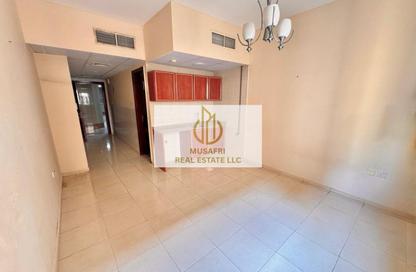 Apartment - Studio - 1 Bathroom for rent in Muwailih Building - Muwaileh - Sharjah