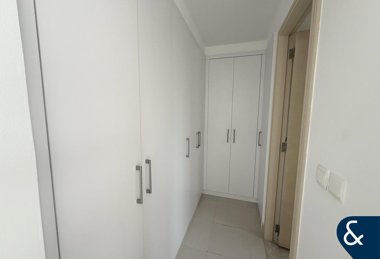 Vacant 4 Bedroom | Large Plot | Single Row photo 10