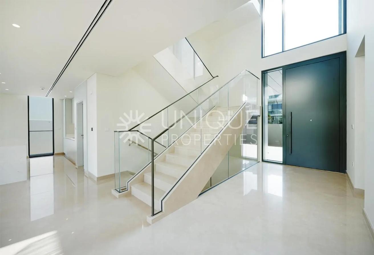 Exclusive I Classic type I 5 beds with Basement photo 4