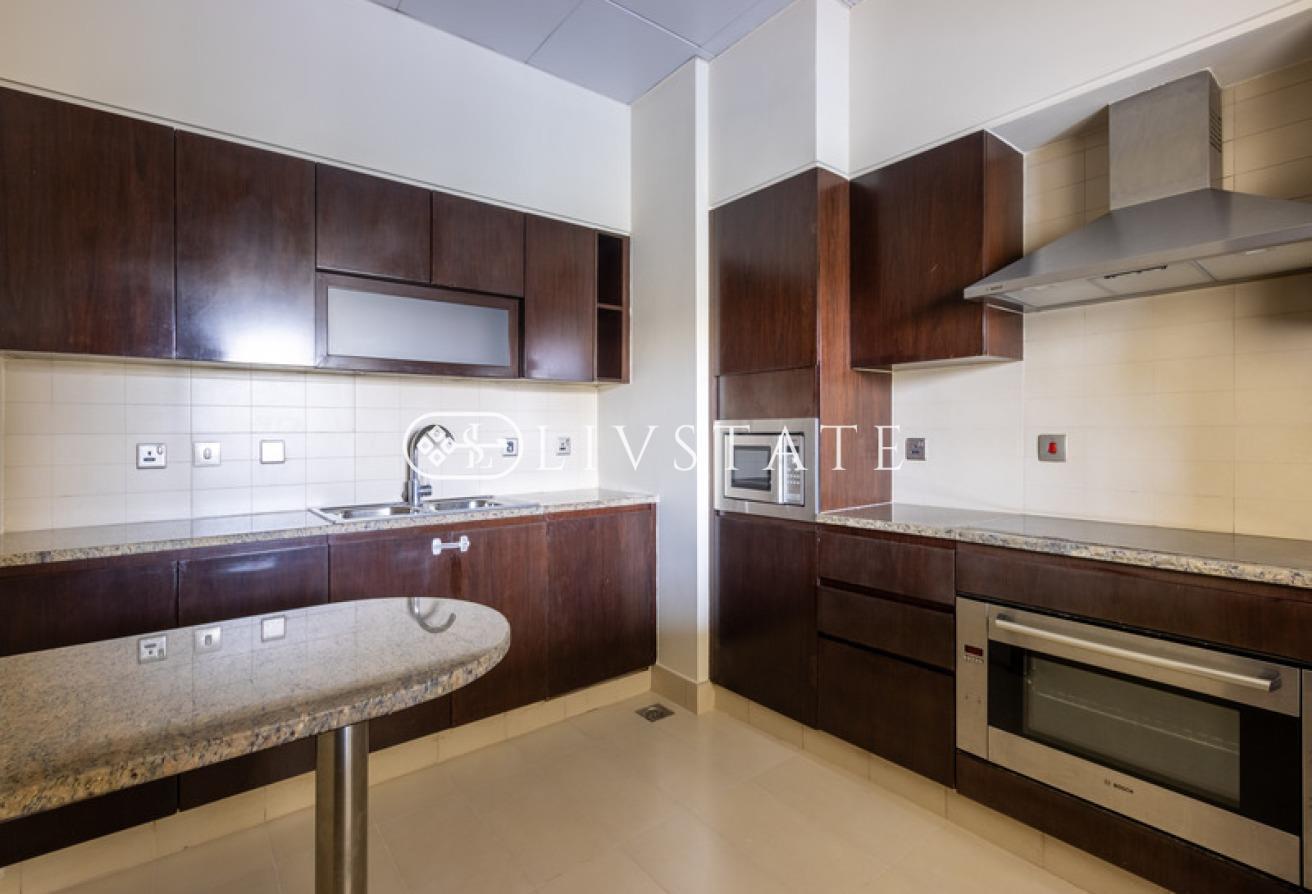 Luxurious Living | 3 Bedroom | Sea View photo 10