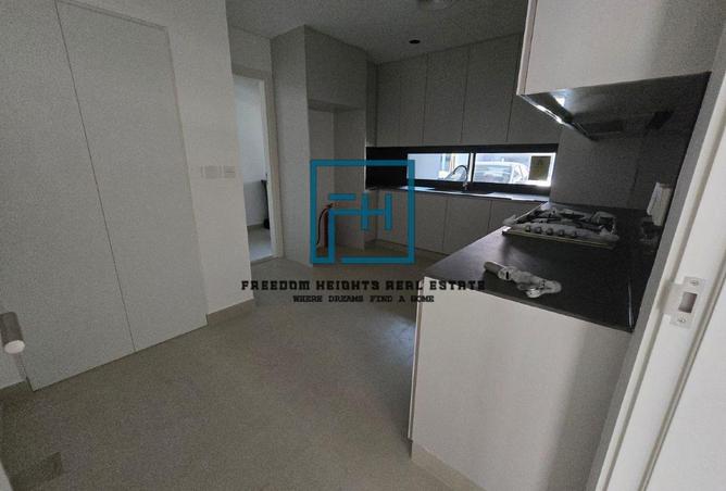 84082663 - Property Image 3