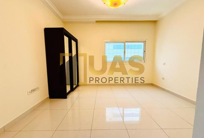 Vast 1bhk | one month free | Prime location