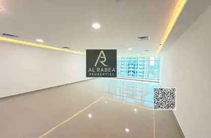 Penthouse - 3 Bedrooms - 4 Bathrooms for rent in Cornish Tower - Al Rumaila - Ajman