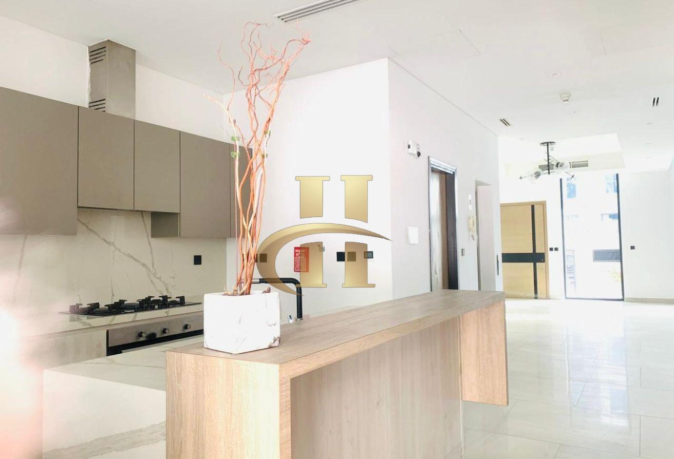 4BHK+Maid | Spacious | With All Amenities photo 5