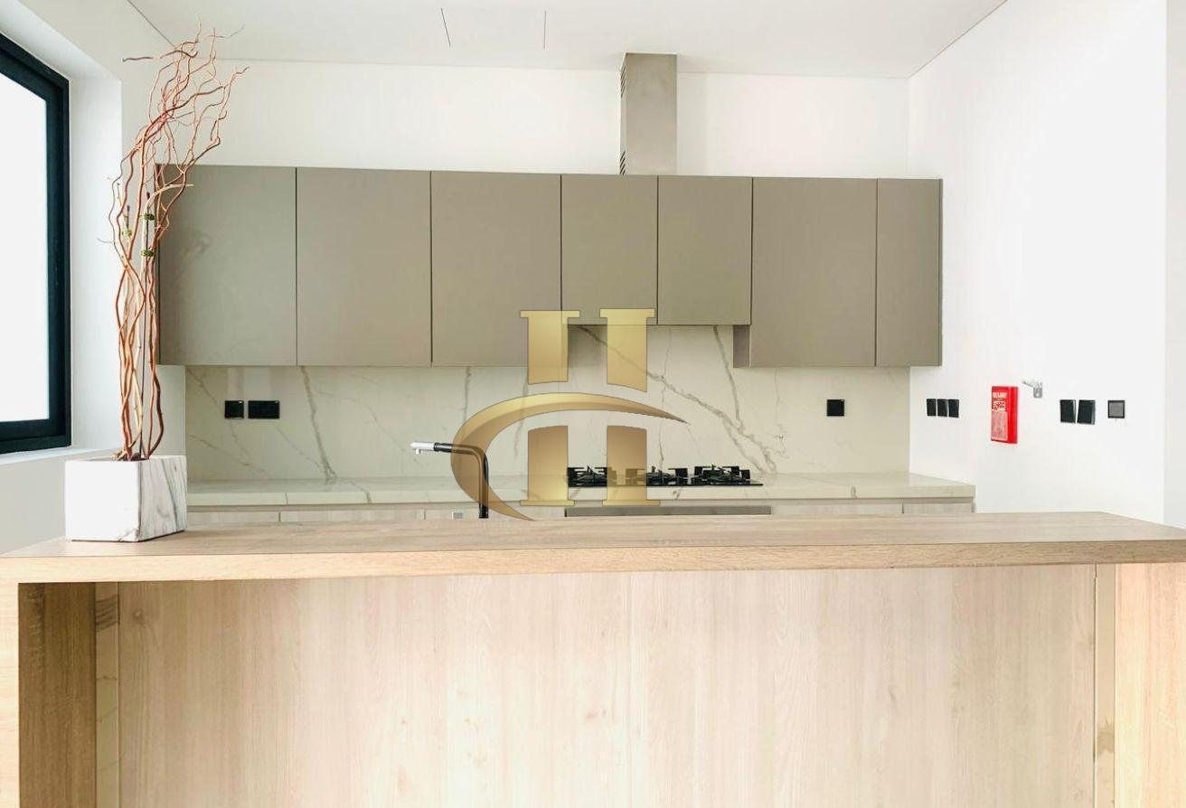 4BHK+Maid | Spacious | With All Amenities photo 3