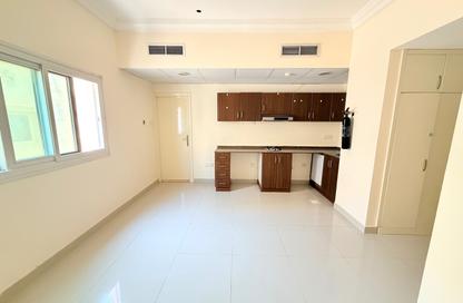 Apartment - Studio - 1 for rent in Fire Station Road - Muwaileh - Sharjah