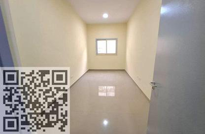 سكن عمال - استوديو - 8 حمامات للايجار في الجرف 3 - الجرف - عجمان وسط المدينة - عجمان