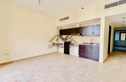 Apartment - Studio - 1 Bathroom for rent in Silicon Gates 1 - Silicon Gates - Dubai Silicon Oasis - Dubai