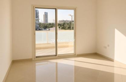 Villa - 4 - 6 for rent in Garden Lane Villas - District 15 - Jumeirah Village Circle - Dubai