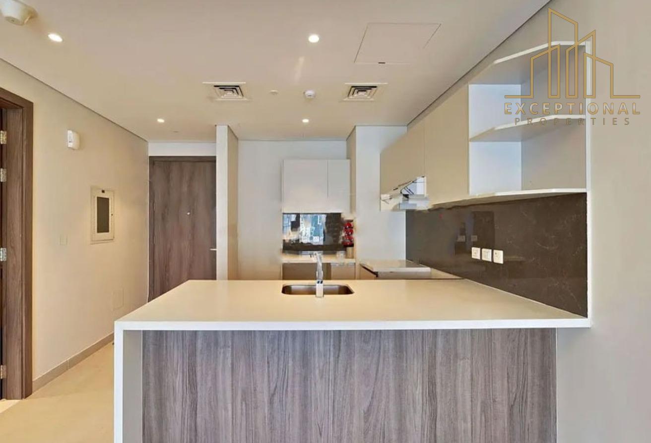 Modern Layout || Unfurnished || Prime Location photo 5