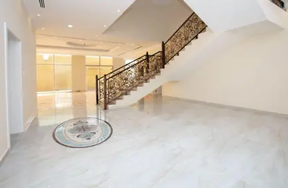 Villa - 5 Bedrooms - 5 Bathrooms for rent in Al Aweer 1 - Al Aweer - Dubai