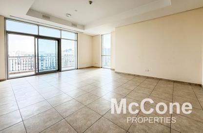 Apartment - 3 Bedrooms - 3 Bathrooms for rent in Emaar Tower B - Emaar Towers - Deira - Dubai