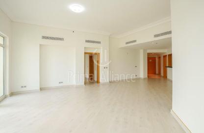Apartment - 2 Bedrooms - 2 Bathrooms for sale in Al Msalli - Shoreline Apartments - Palm Jumeirah - Dubai