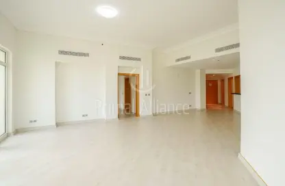 Apartment - 2 Bedrooms - 2 Bathrooms for sale in Al Msalli - Shoreline Apartments - Palm Jumeirah - Dubai