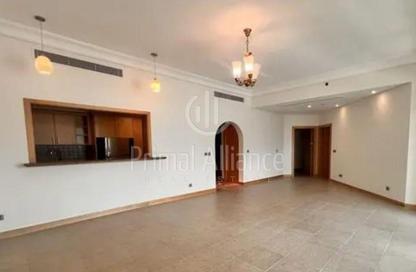 Apartment - 2 Bedrooms - 2 Bathrooms for sale in Al Msalli - Shoreline Apartments - Palm Jumeirah - Dubai