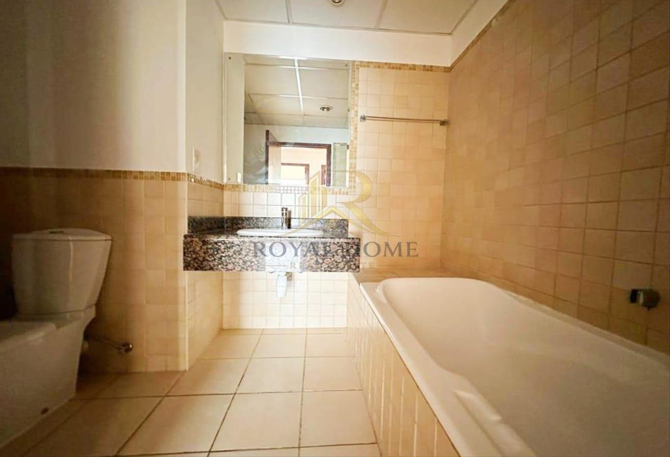 Spacious 3BR | Beachfront Living | Prime Location photo 11