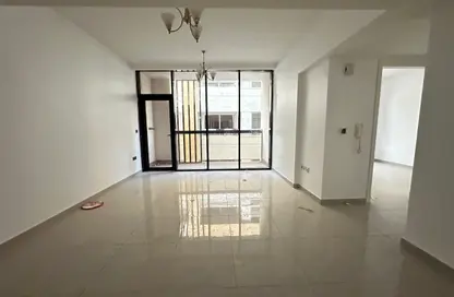 Apartment - 1 Bedroom - 2 Bathrooms for rent in Muwaileh Commercial - Sharjah