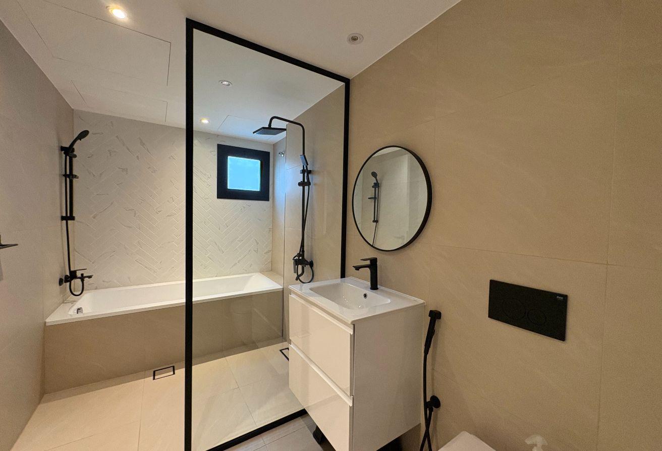 Exquisite 4BR Villa | Maid + Study | Skyline Views photo 20