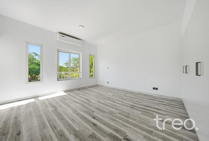 73854210 - Property Image 3