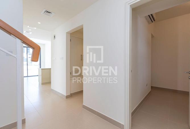 100389637 - Property Main Image