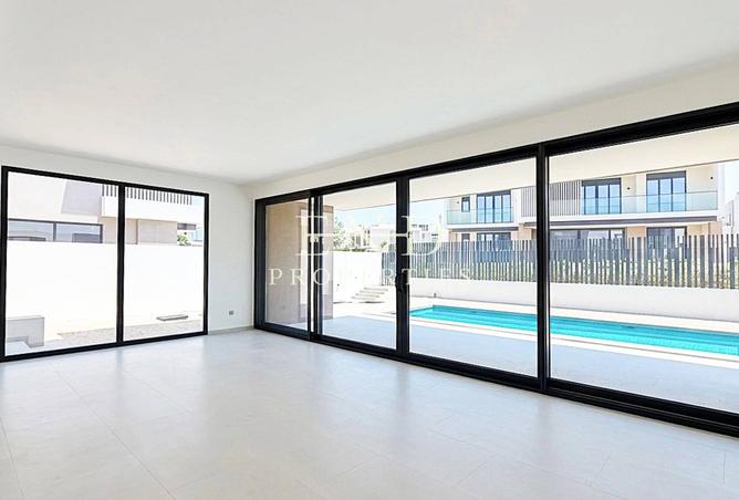 144612140 - Property Image 2