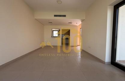 Apartment - 3 - 3 for rent in Souk Al Warsan Townhouses A - Souk Al Warsan - International City - Dubai Apartment - 3 - 3 for rent in Souk Al Warsan Townhouses A - Souk Al Warsan - International City - Dubai