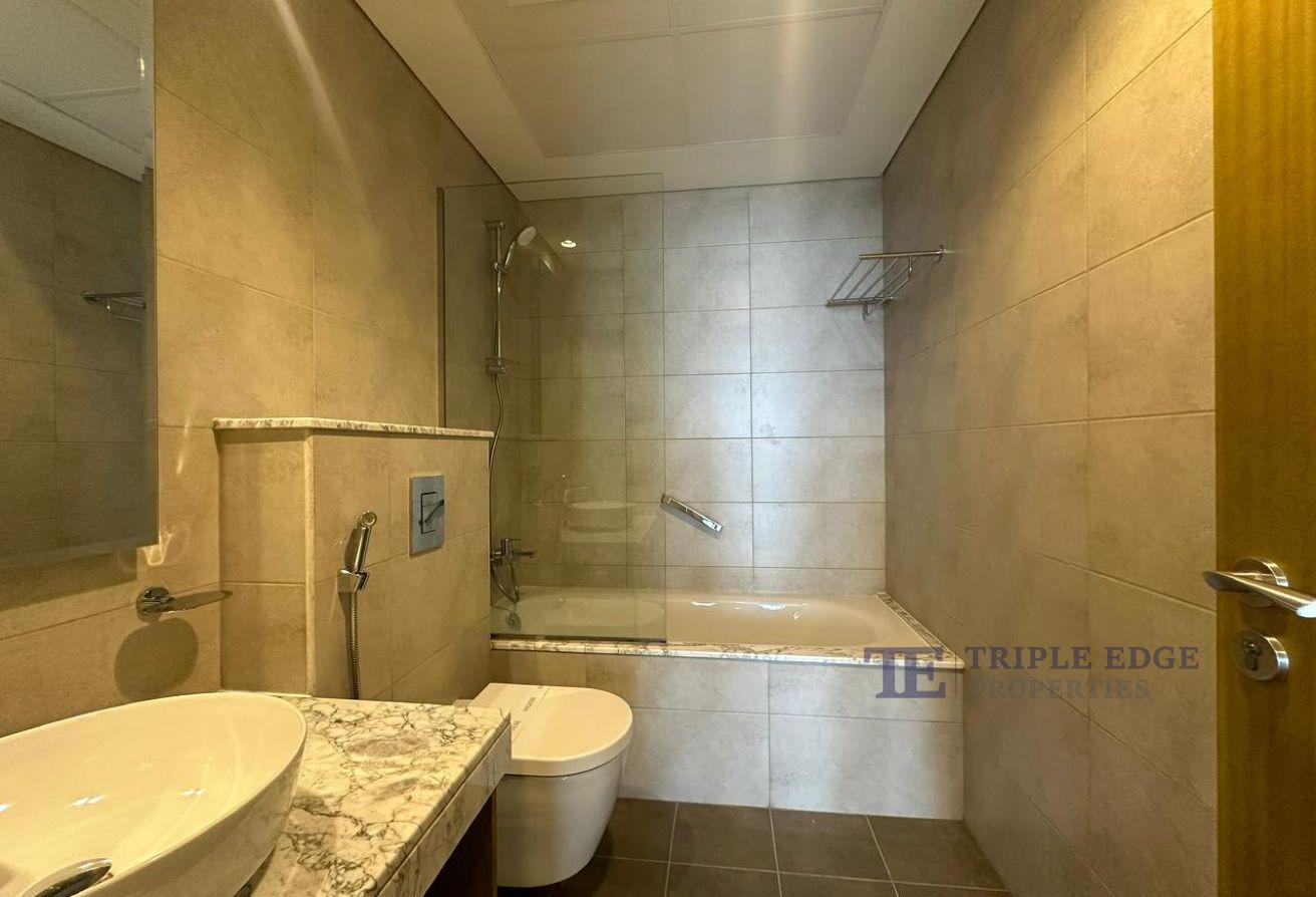 High-Floor 1BR | Furnished| City & Pool View photo 7