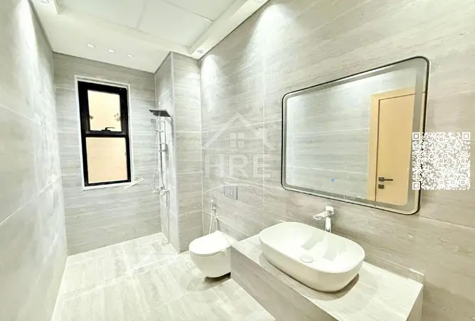 84087300 - Property Image 2