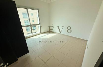 Townhouse - 3 Bedrooms - 3 Bathrooms for rent in Mazaya 12 - Queue Point - Liwan - Dubai
