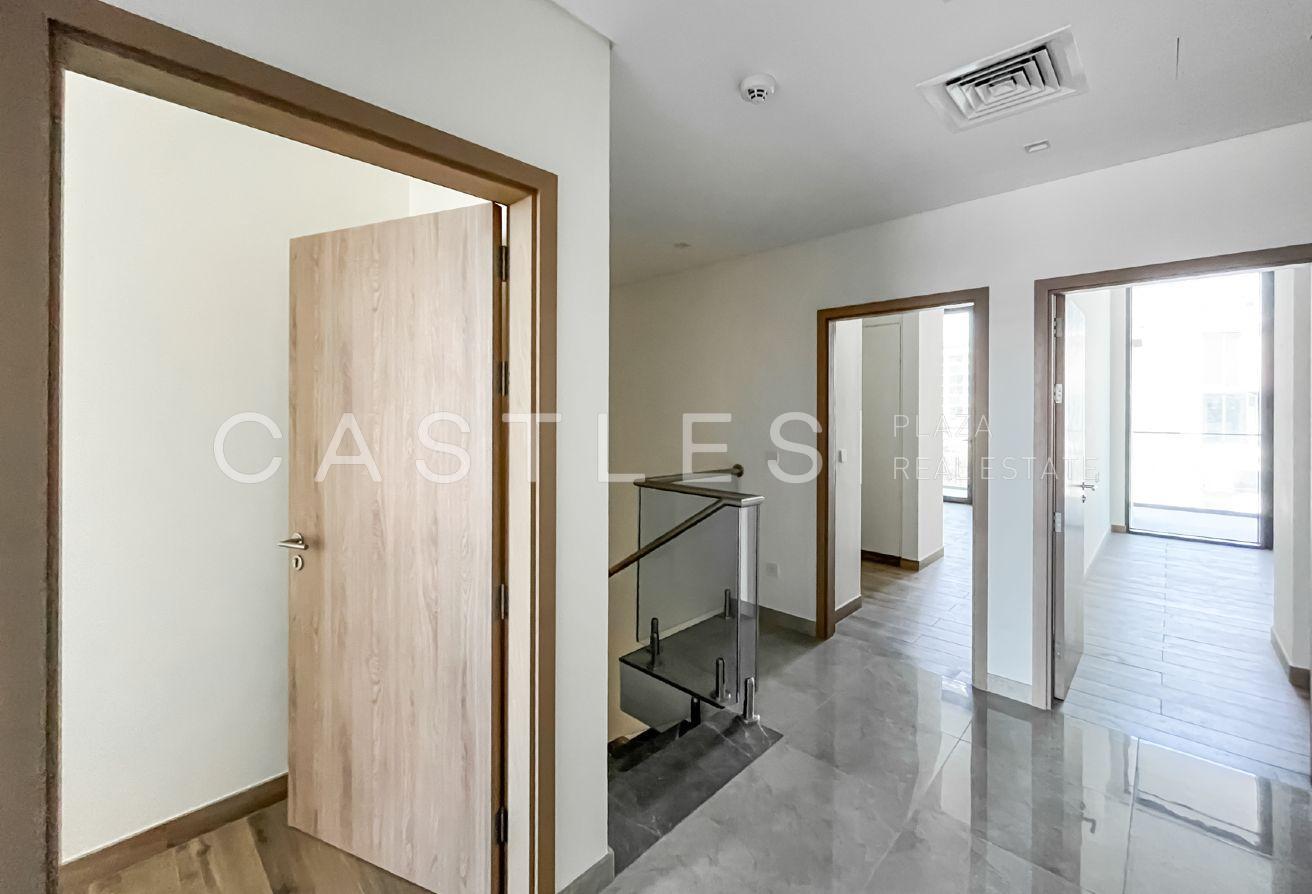 Spacious 4 Bedroom Villa | For Rent photo 9
