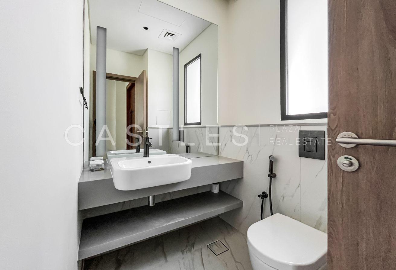 Spacious 4 Bedroom Villa | For Rent photo 7