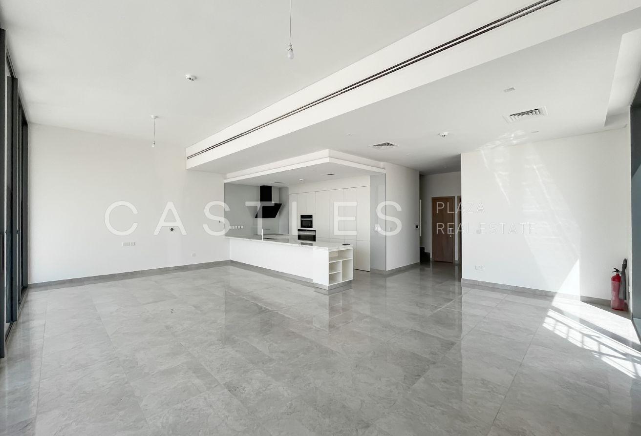 Spacious 4 Bedroom Villa | For Rent