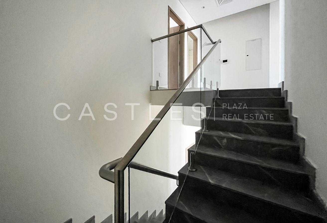 Spacious 4 Bedroom Villa | For Rent photo 8