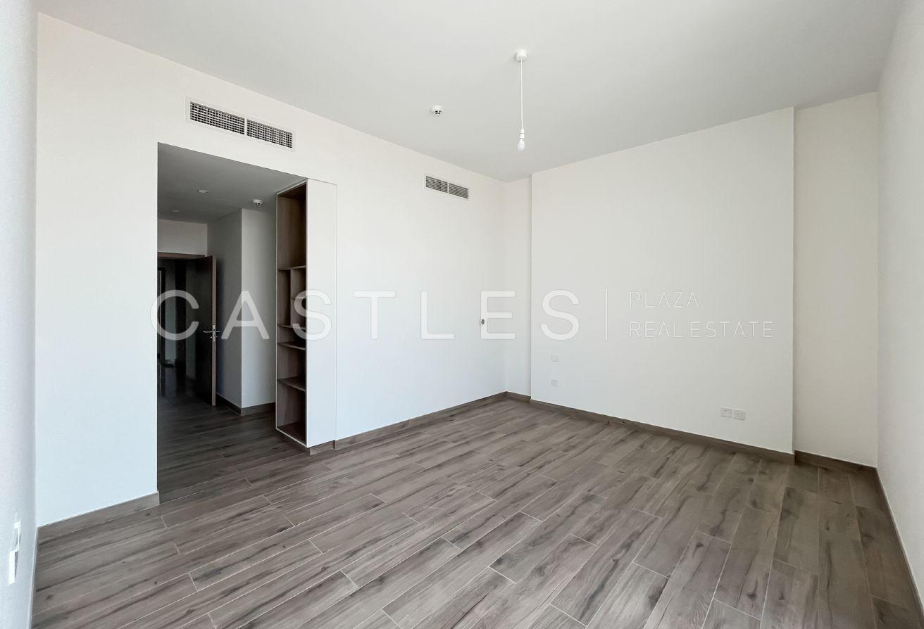 Spacious 4 Bedroom Villa | For Rent photo 12