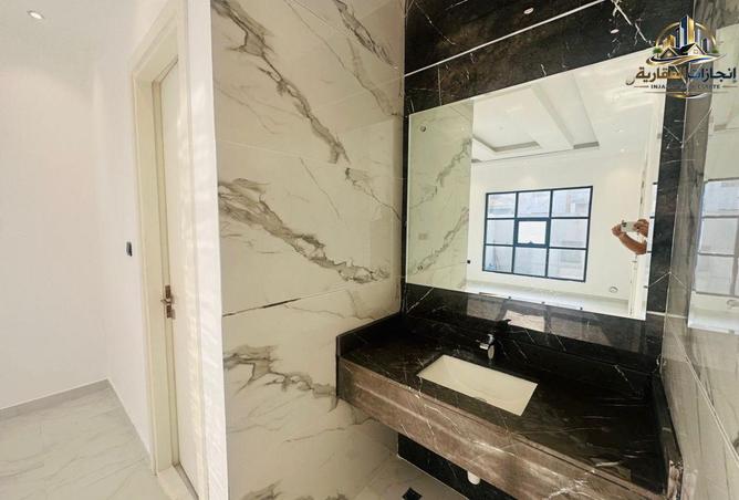 133871792 - Property Image 2