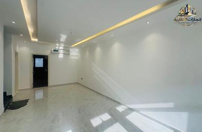 Townhouse - 5 Bedrooms - 7 Bathrooms for rent in Al Yasmeen 1 - Al Yasmeen - Ajman