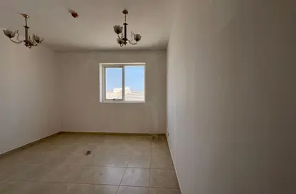 Apartment - 1 Bedroom - 2 Bathrooms for rent in Al Qulaya'ah - Al Sharq - Sharjah