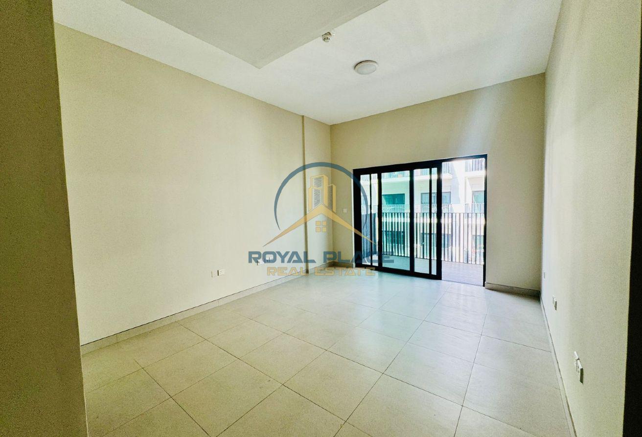 STAFF & FAMILY | UNFURNISHED | MIDDLE FLOOR photo 6