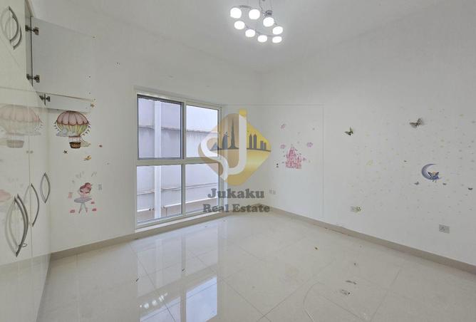 122934554 - Property Image 3