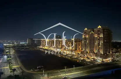 شقة - 2 غرف نوم - 3 حمامات للايجار في برج هيرا - مدينة دبي الرياضية - دبي