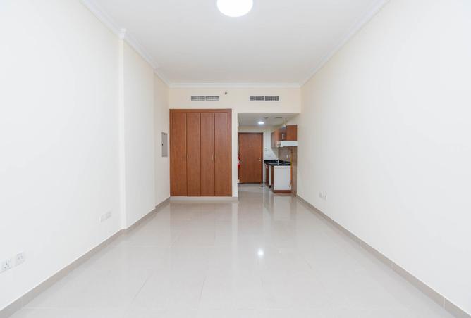 79410111 - Property Image 2